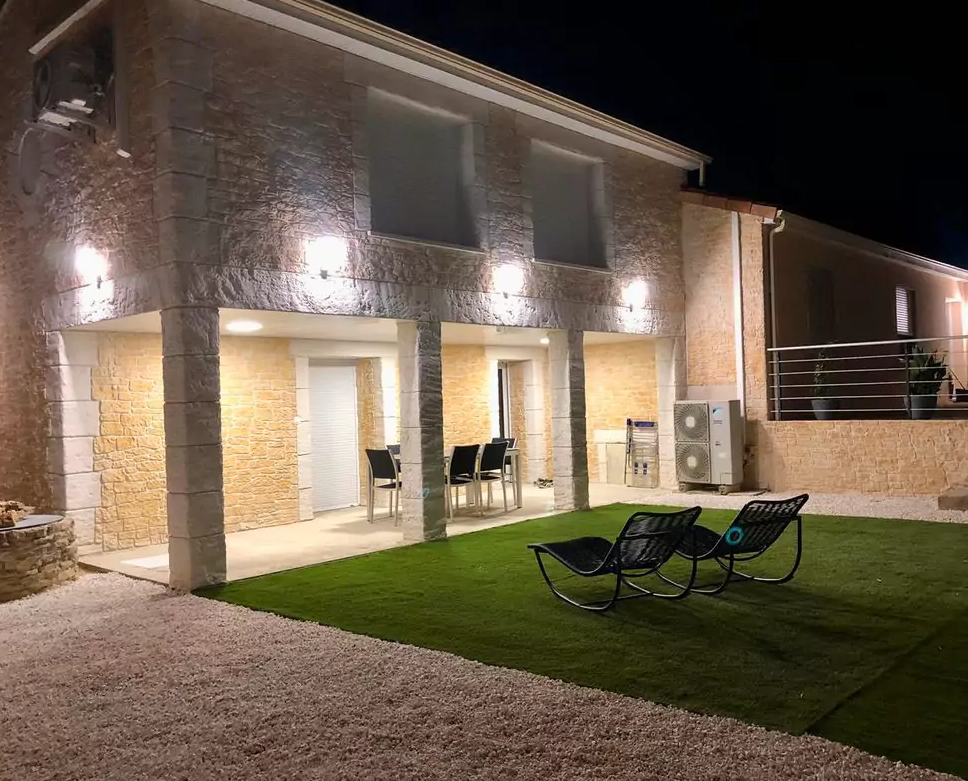 Gîte Ô Pallinois - extérieur nuit